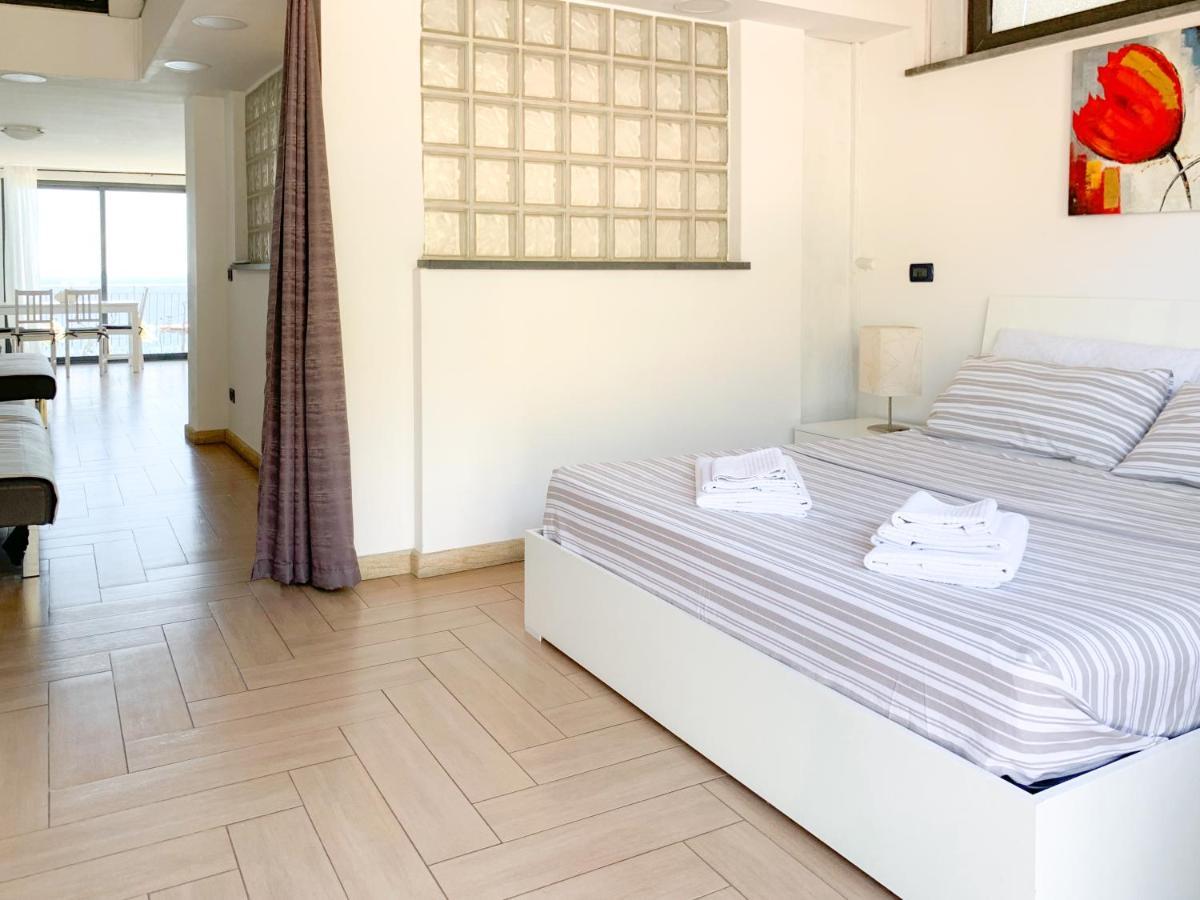 Giardini Beach Loft Bagian luar foto