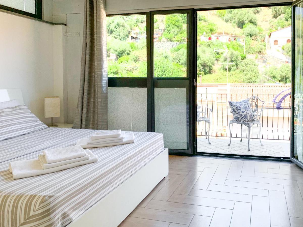 Giardini Beach Loft Bagian luar foto