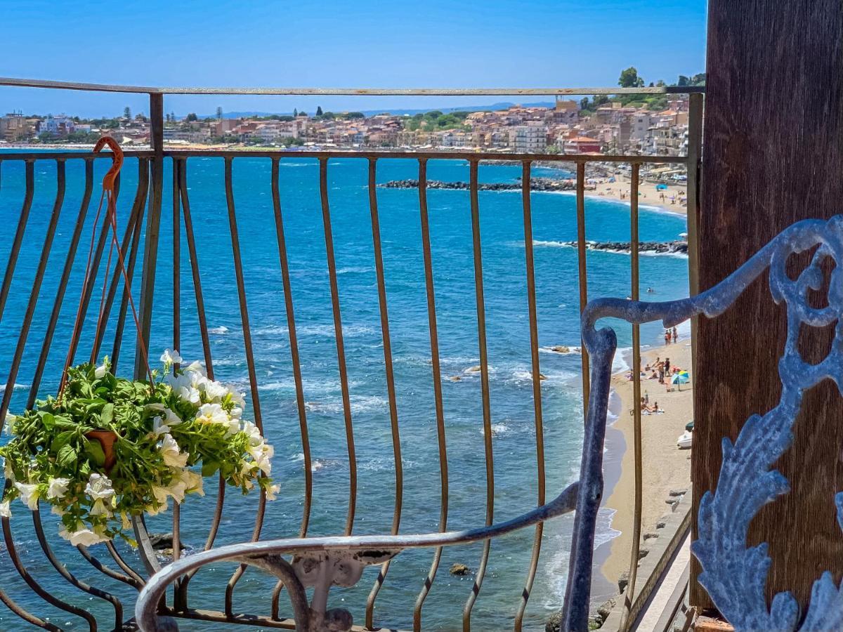 Giardini Beach Loft Bagian luar foto