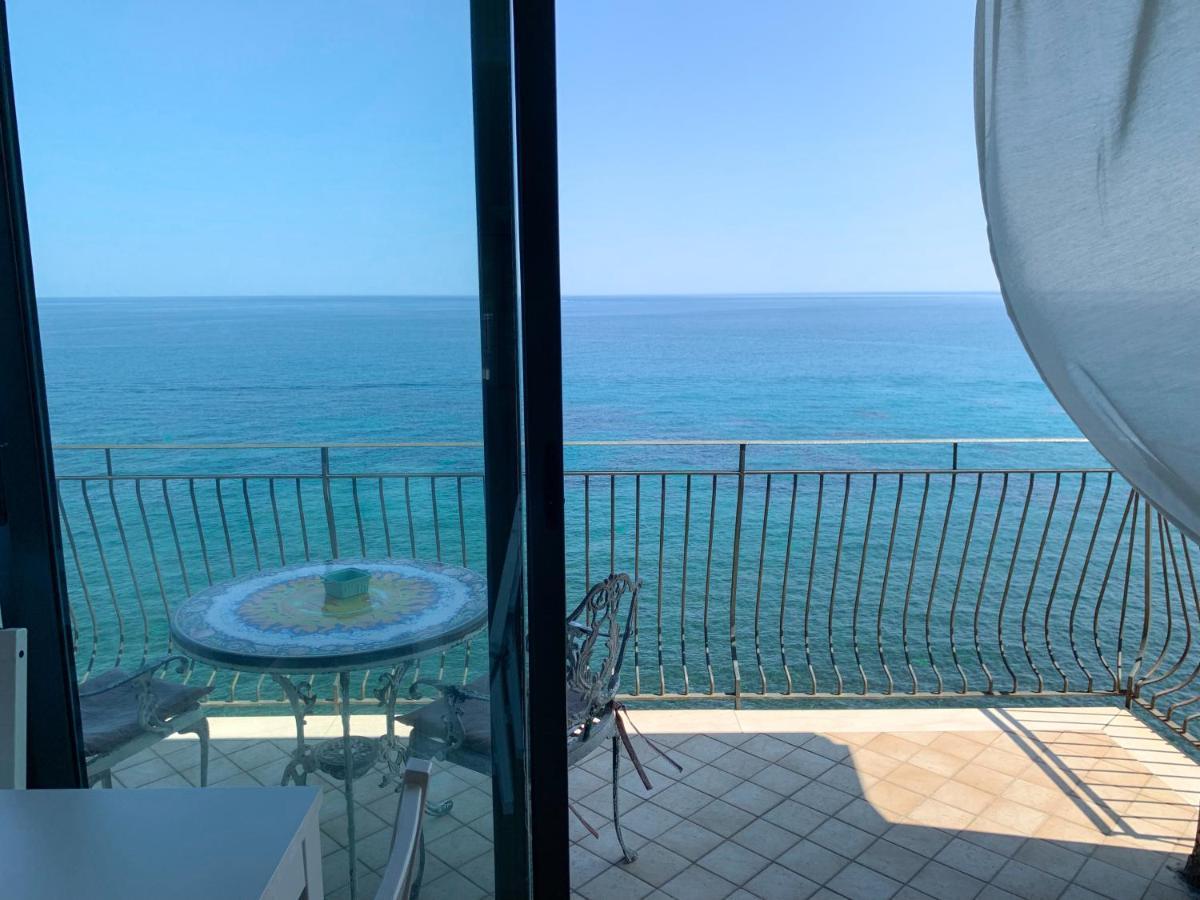 Giardini Beach Loft Bagian luar foto