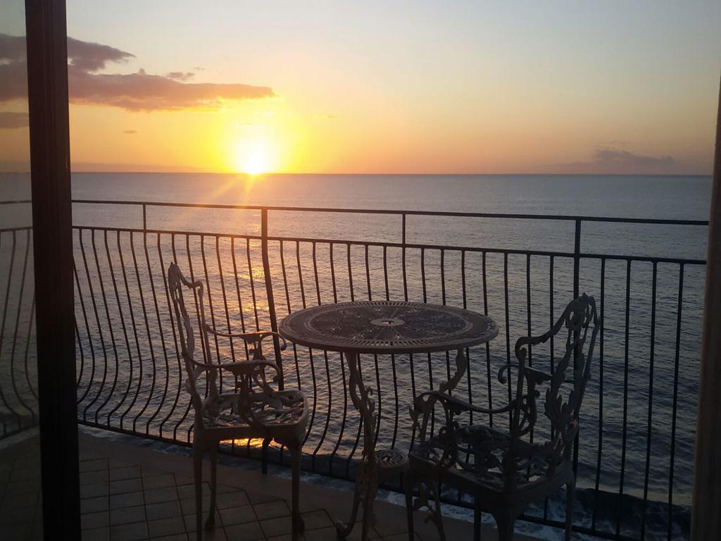 Giardini Beach Loft Bagian luar foto